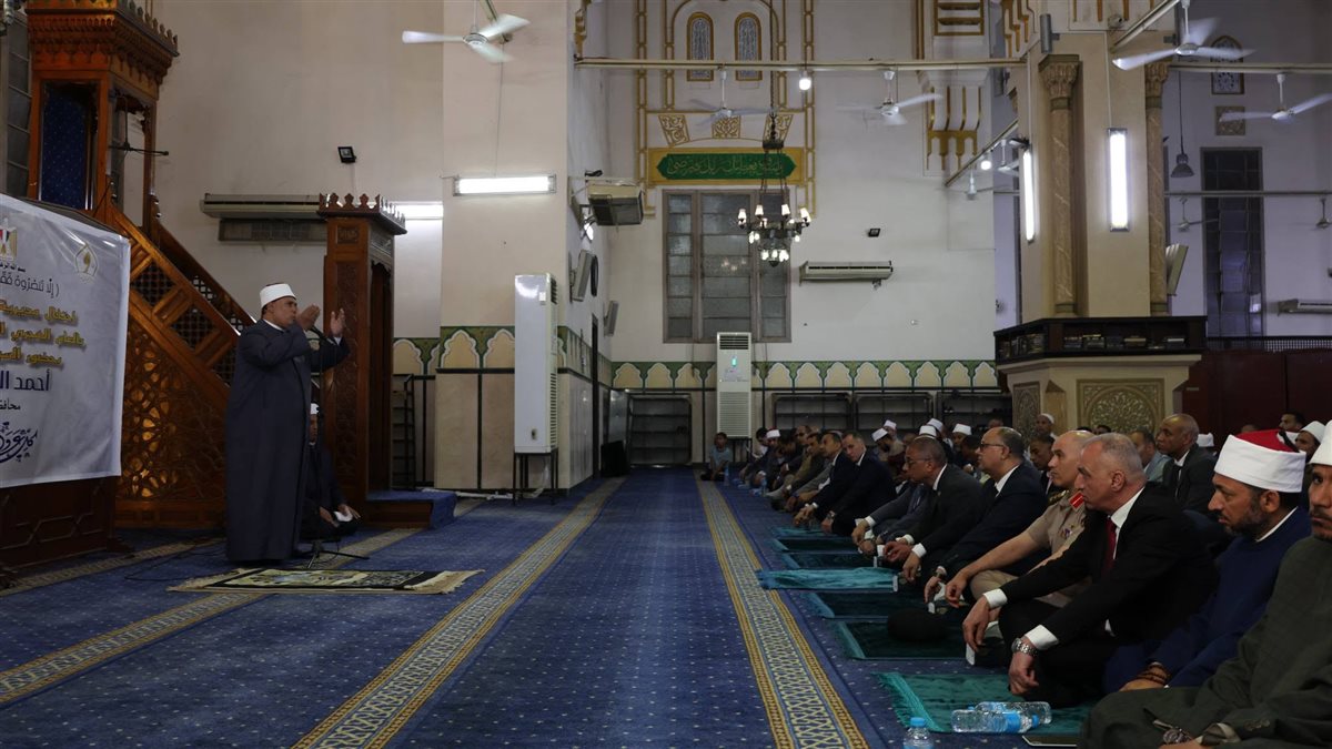 جانب من مشاركة المحافظ في الاحتفالية