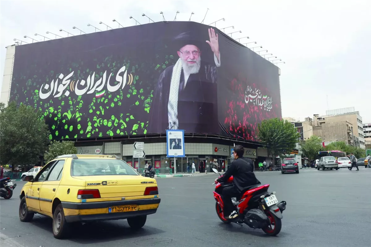 <strong>علي خامنئي</strong>