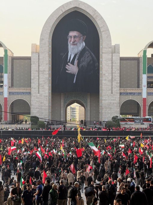 <strong>مراسم تشييع خامنئي</strong>