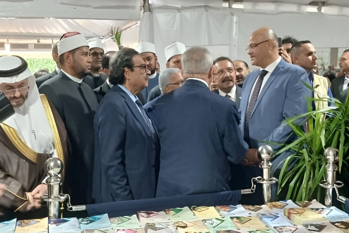 محافظ الإسكندرية يفتتح جناح الأزهر بمعرض مكتبة الإسكندرية الدولي للكتاب