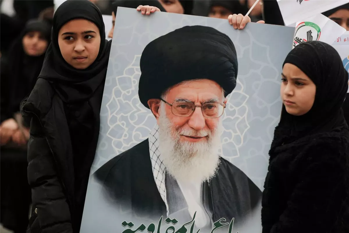 <strong>خامنئي</strong>