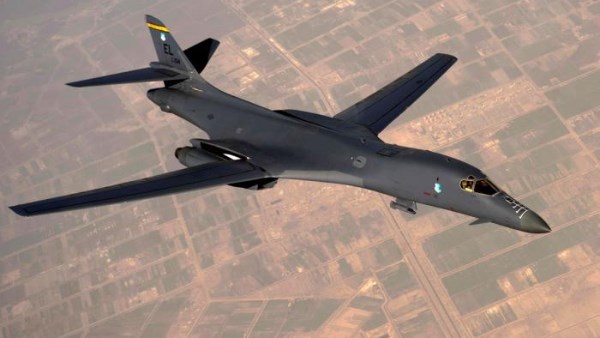 <strong>قاذفة B-1B</strong>