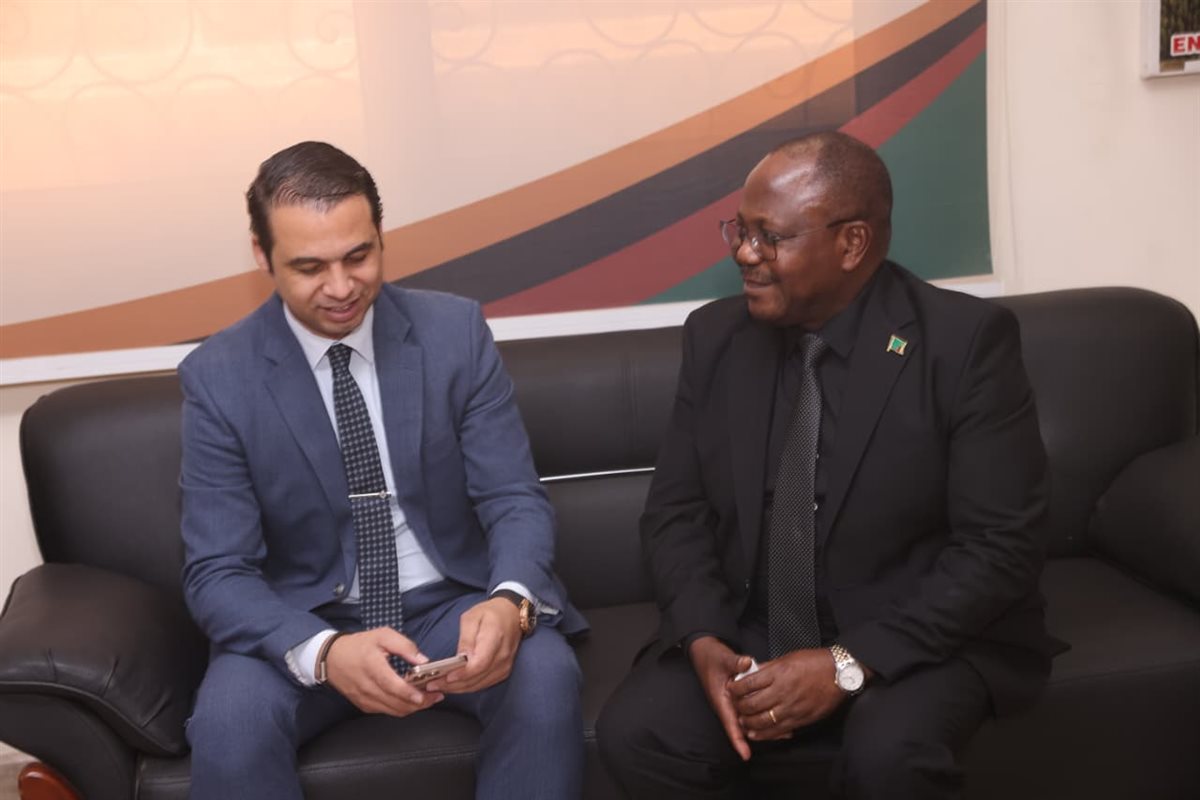 جانب من تقديم واجب العزاء