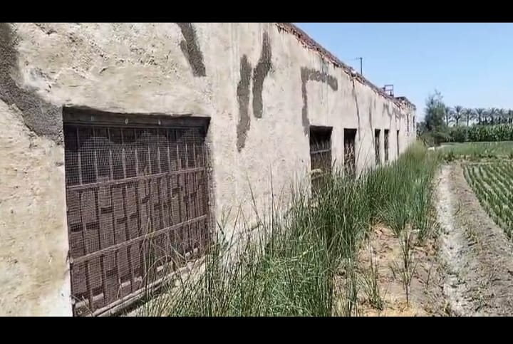 أهالي عزبة محفوظ شريف بقرية جبلة بالفيوم يطالبون بإعادة بناء المدرسة بسبب تهالكها