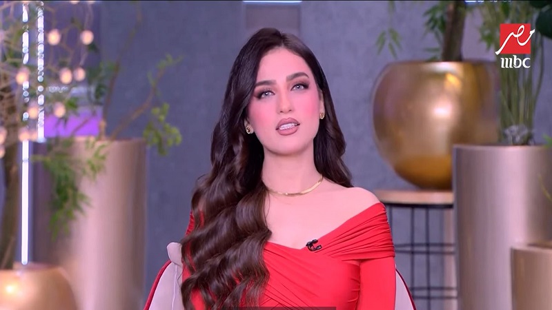 <strong>الإعلامية ياسمين عز </strong>