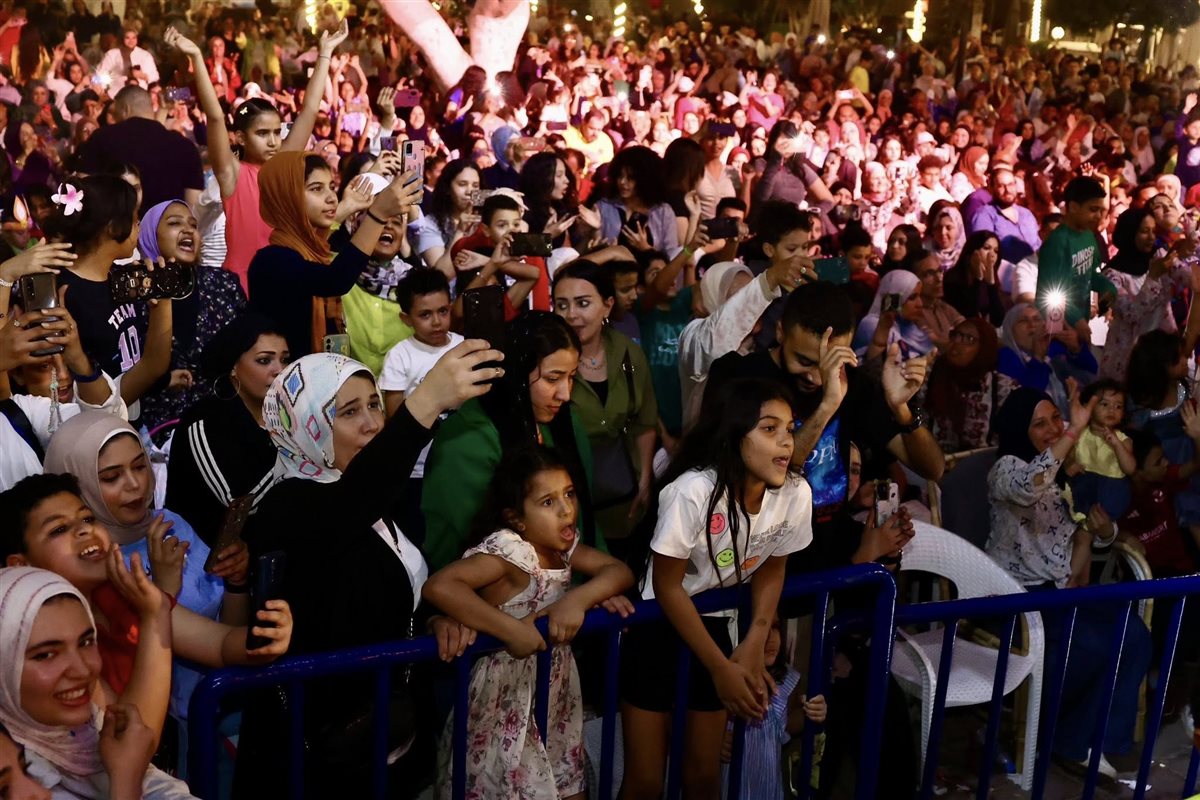 أوكا يحيي حفلا بمقر نادي الأهلي بالجزيرة ضمن حفلات شم النسيم