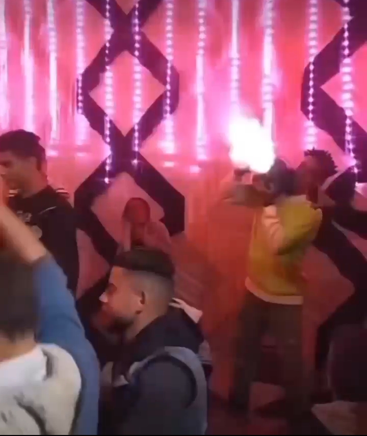 كاد يحول الفرح لكارثة.. شاب يشعل أسطوانة غاز للرقص في حفل زفاف