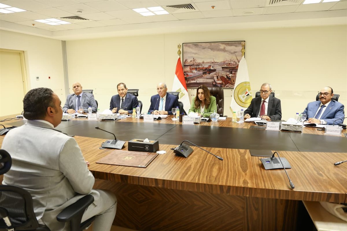 وزارة التنمية المحلية والبيئة