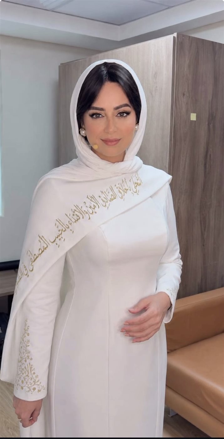 مصممة فستان هبة مجدي: مستوحى من الهوية المصرية وفخورة بظهوره أمام الرئيس |خاص