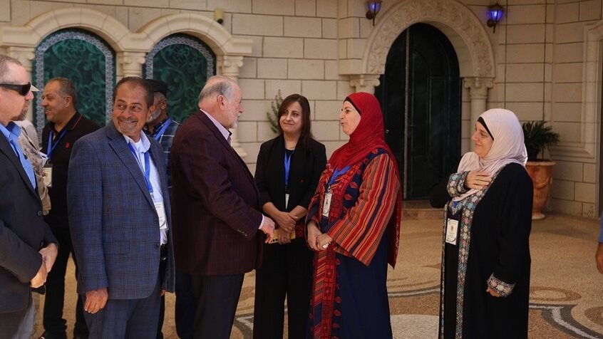 زيارة هاكابي لبلدة ترمسعيا الفلسطينية بالضفة