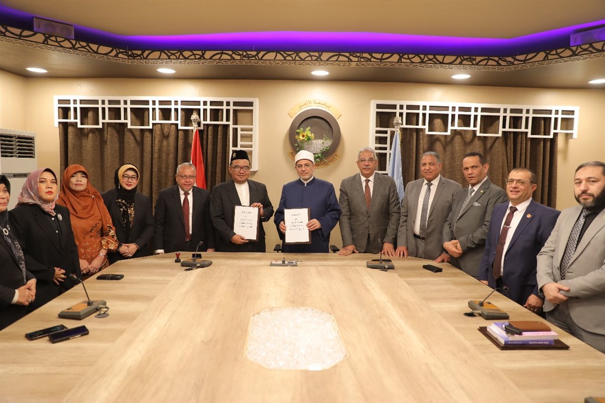 التعاون العلمي بين الجانبين