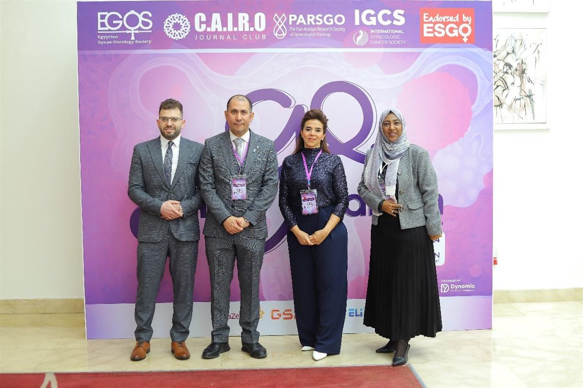 فريق أطباء أسيوط