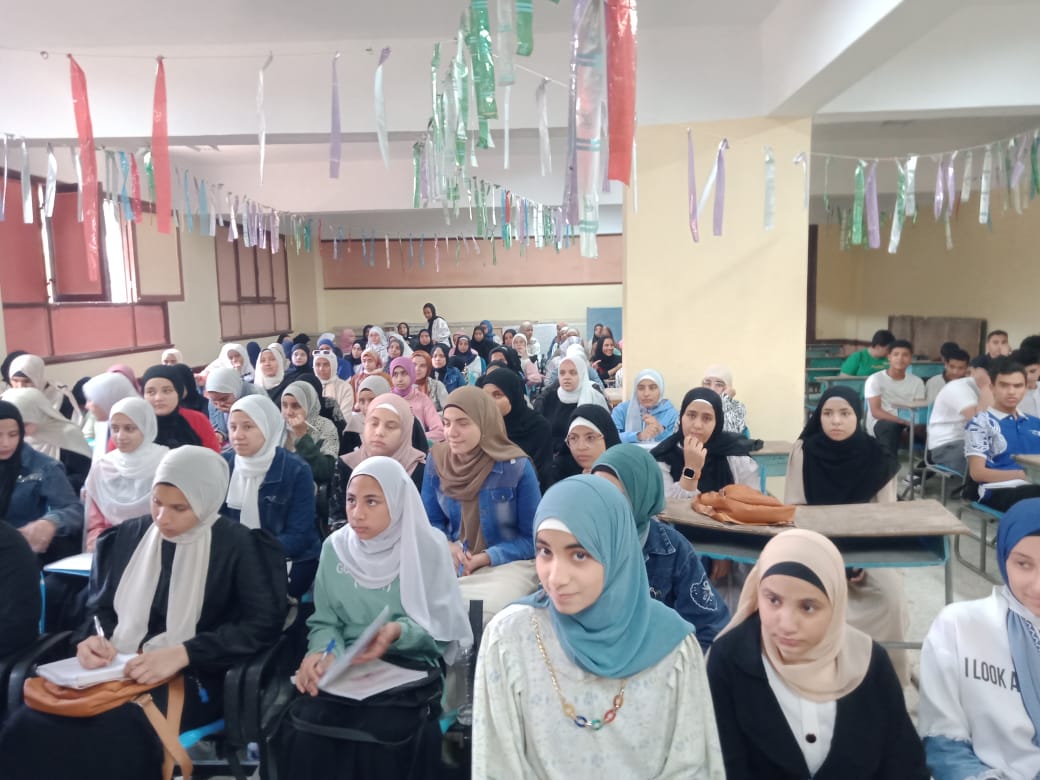 تعليم الفيوم انطلاق المراجعات المجانية النهائية لطلاب الشهادة الإعدادية