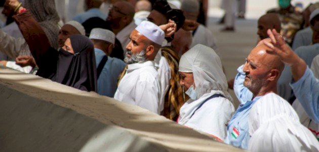 من شعائر الحج رمي الجمرات