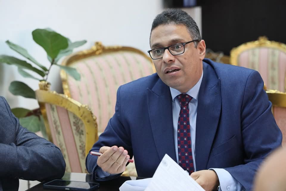الدكتور رضا أمين عميد كلية الإعلام