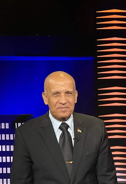  د. حسين مختار
