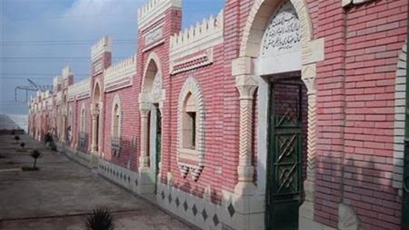 حكم زيارة القبور