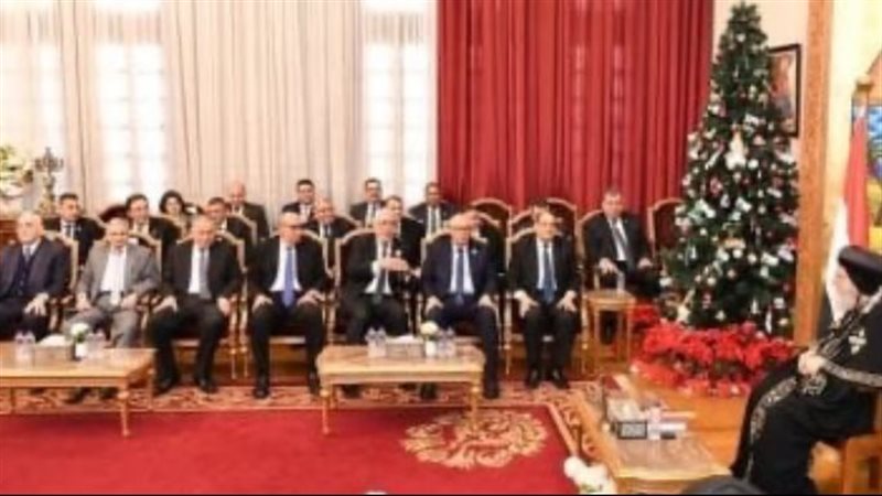 البابا تواضروس مع