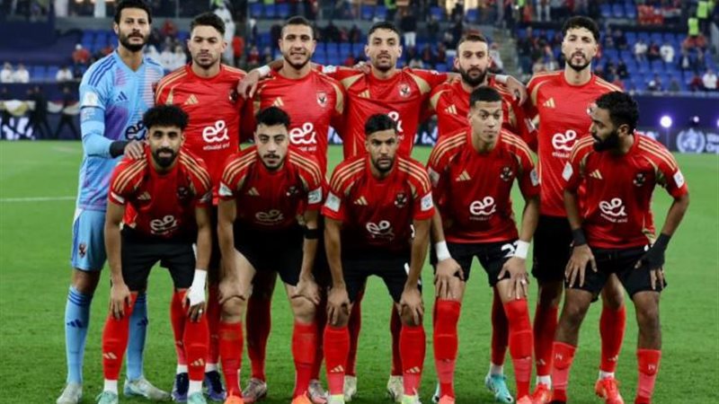 لاعبو النادي الأهلي