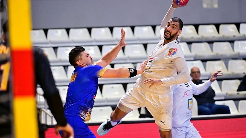 سيف الدرع لاعب منتخب