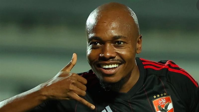 بيرسى تاو لاعب النادى