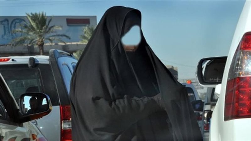 حكم إعطاء الصدقة