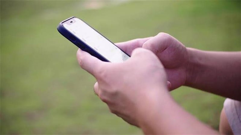 الدردشة بين الرجل
