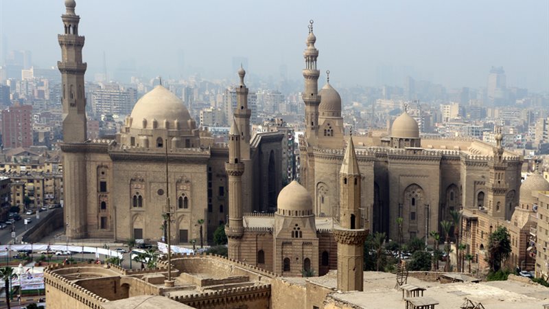 حكم البناء فوق أسطح