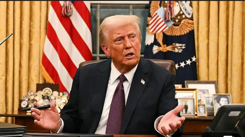 الرئيس الأمريكى دونالد