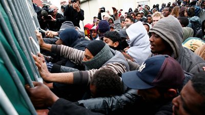 منهم امرأة إيرانية.. ترحيل 20 مهاجرا من الولايات المتحدة إلى إفريقيا الوسطى