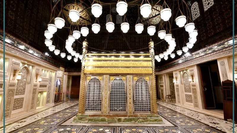 هل زيارة القبور والأضرحة
