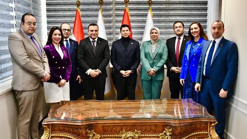 وفد من أعضاء تنسيقية