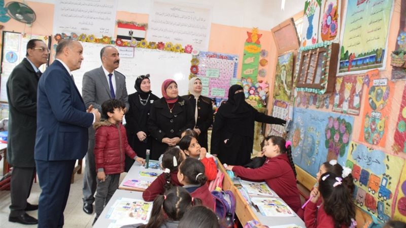 عددا من المدارس بإدارتي