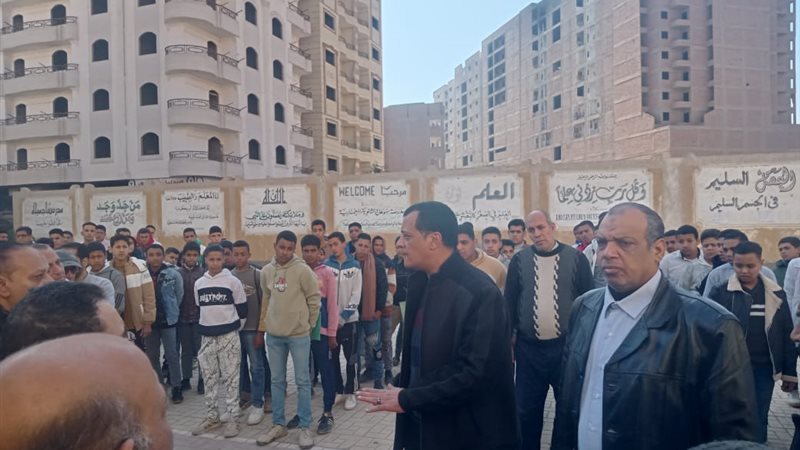 إحالة 76 معلم بمدرسة