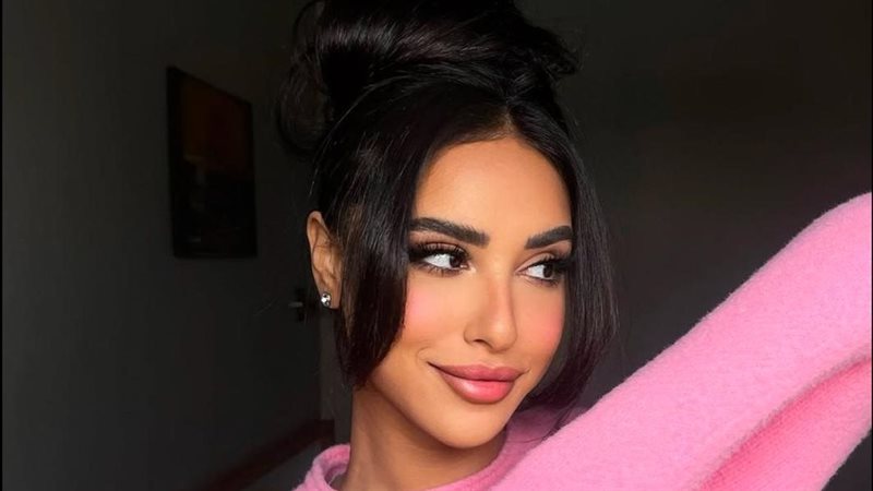 الفنانة آية سماحة