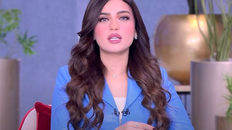 الإعلامية ياسمين