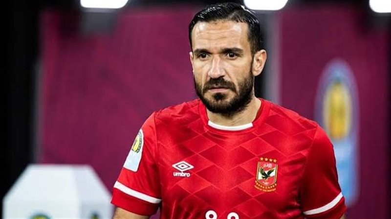 علي معلول لاعب النادي