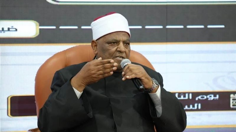 دكتور عباس شومان