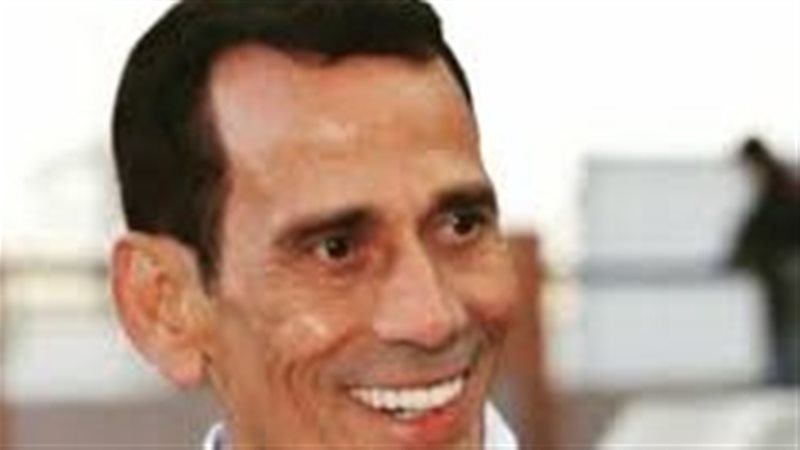 محمود عزب