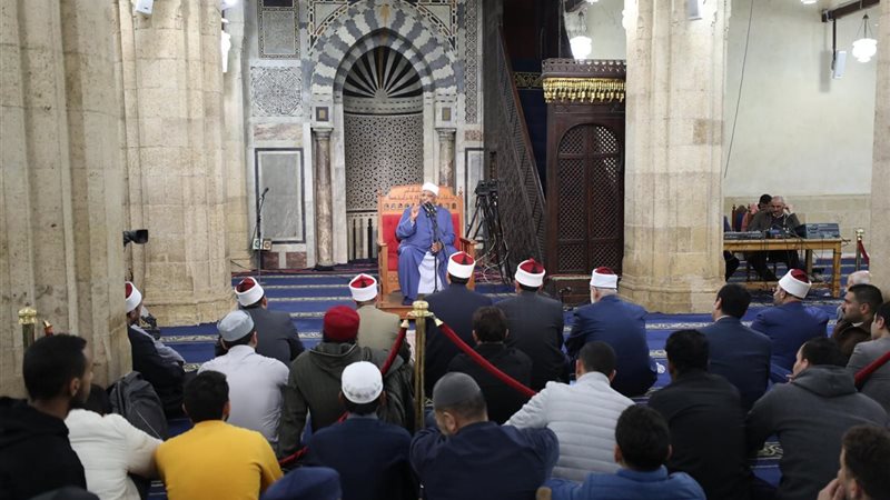 الدكتور عباس شومان