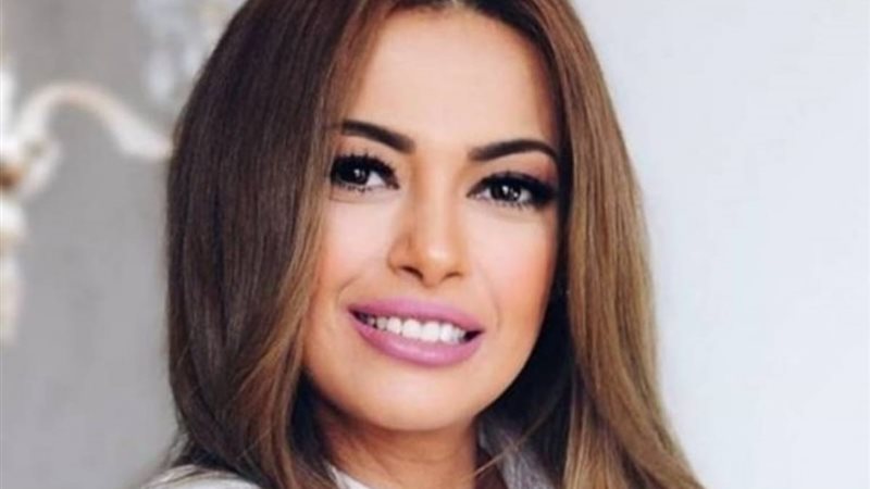 الفنانة داليا مصطفى