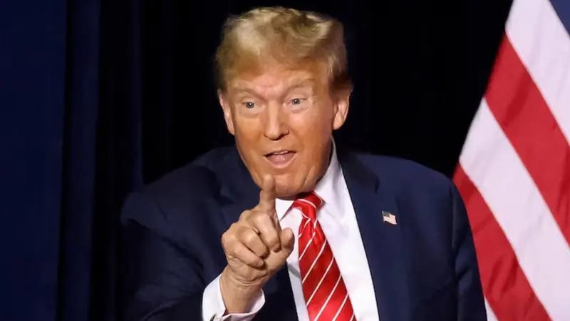 الرئيس الأمريكى دونالد