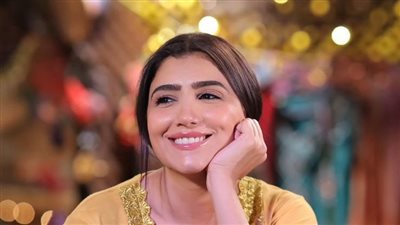 عباية شعبية .. مي عمر تنشر صورة من كواليس مسلسلها اش اش 
