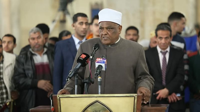 الدكتور عباس شومان