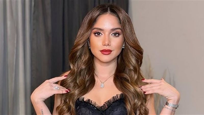 الفنانة رنا رئيس
