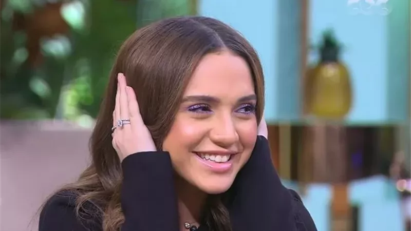 الفنانة رنا رئيس