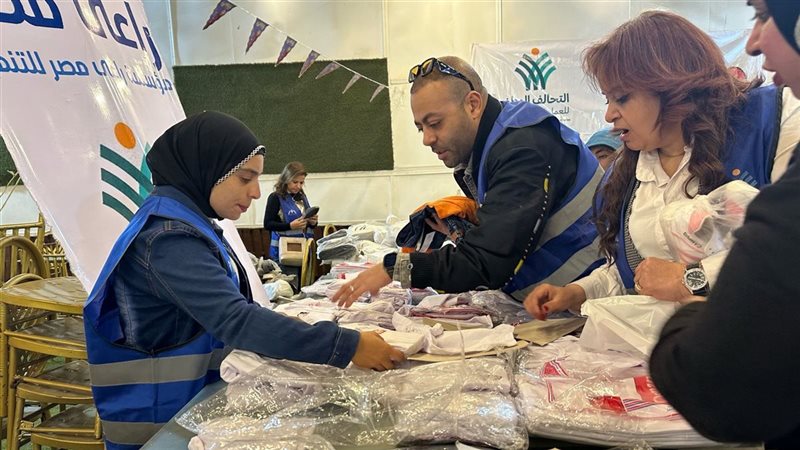 الفنان تامر عاشور
