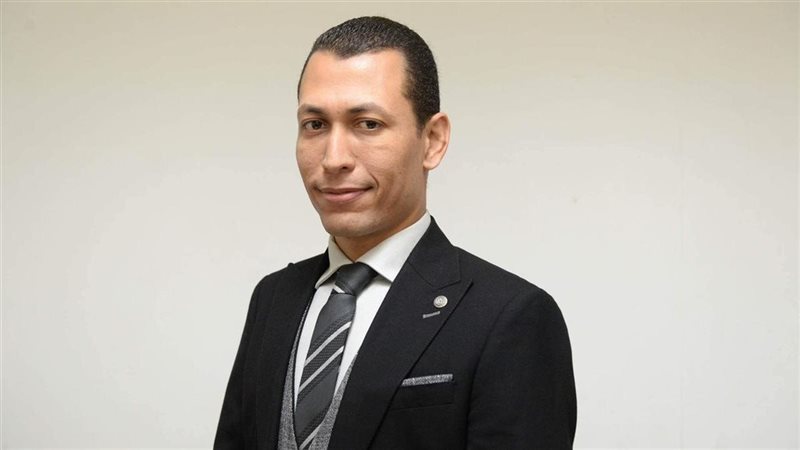 الكاتب الصحافي محمد