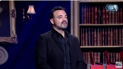 عمرو محمود ياسين: اسمي الحقيقي محمد.. واكتشافه سبب لي أزمة نفسية (فيديو)