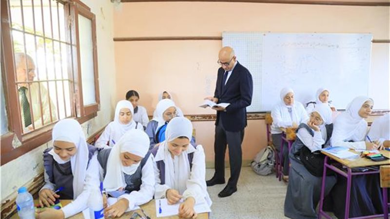 جانب من زيارة وزير
